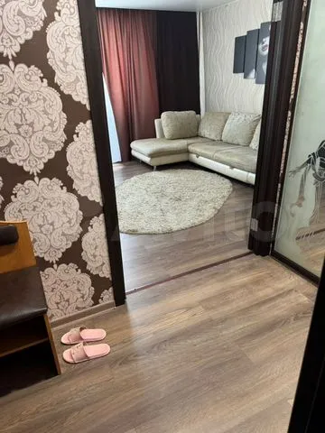 Толбухина - 25/1 №8