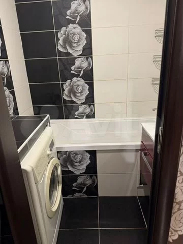 Толбухина - 25/1 №5