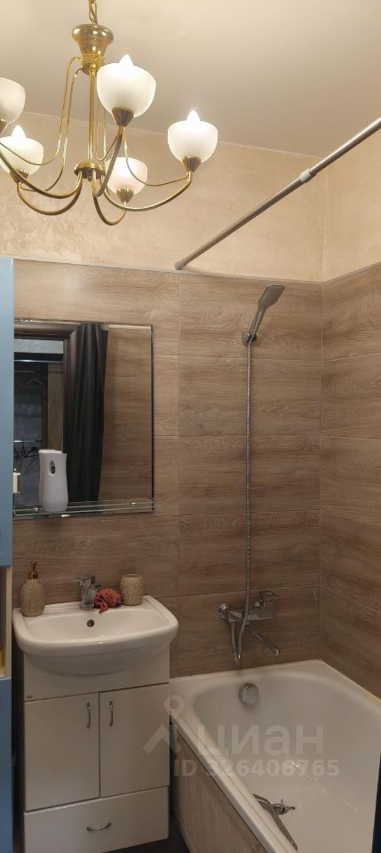 Серафимовича - 18 №4