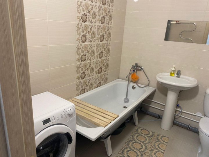 Красный проспект - 305 №1