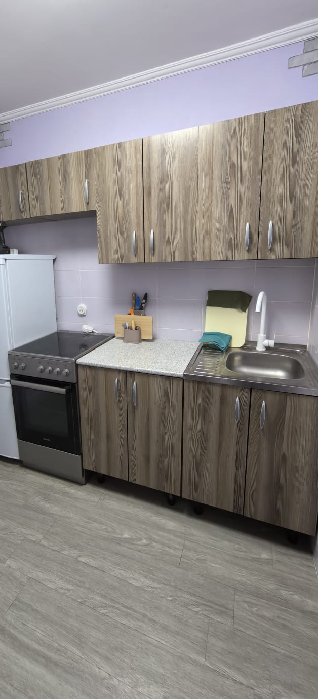 Есенина - 45 №8