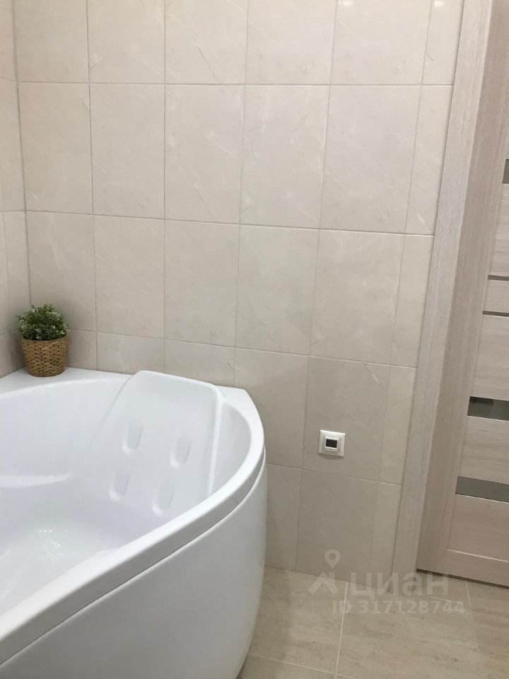 Военная - 16 №18