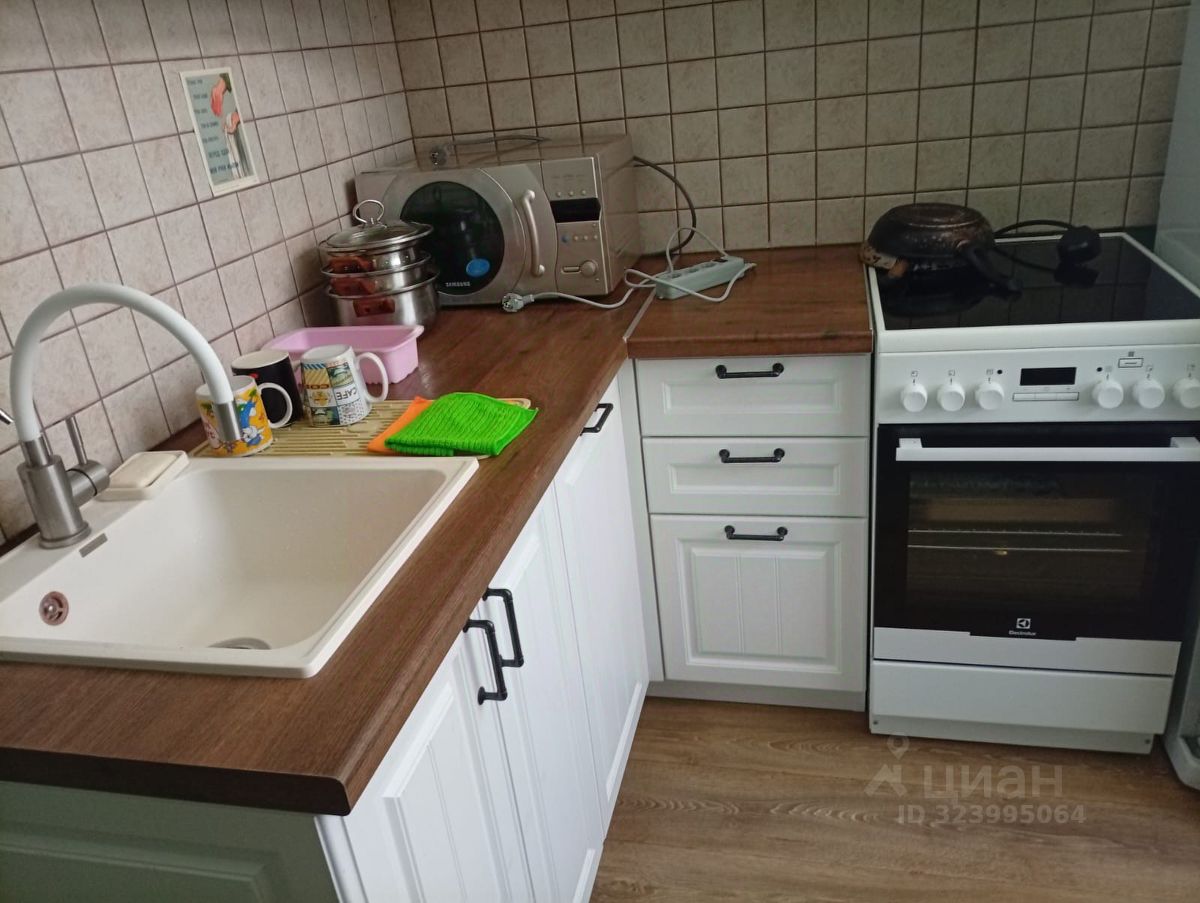 Учительская - 19/2 №4