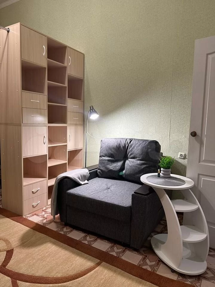 Красный проспект - 13 №2