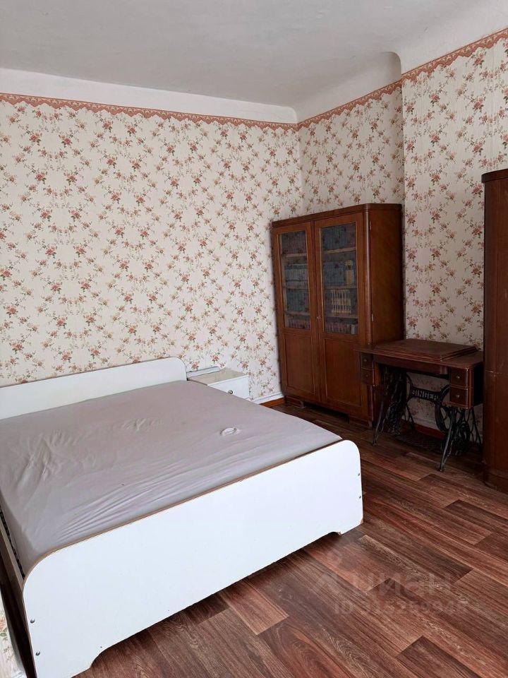 Красный проспект - 11 №3