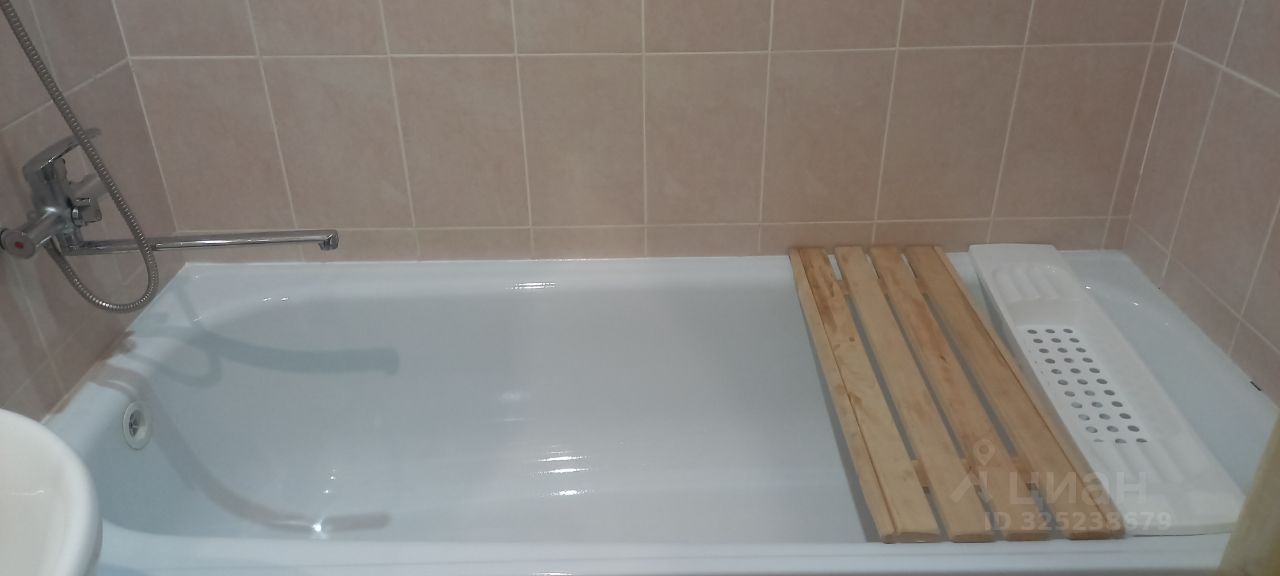 ул. Романтиков, д.9 №1