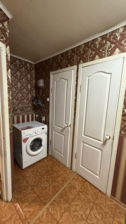 Челюскинцев - 30 №9