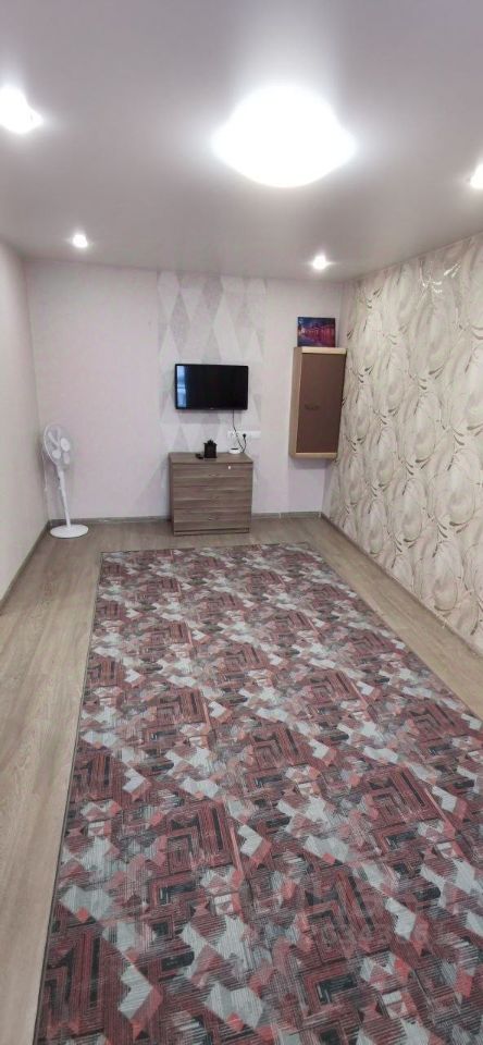 Новосибирская - 18 №4