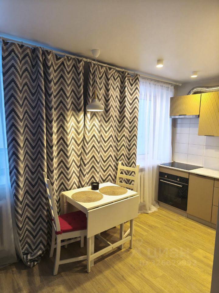 Жуковского - 105/2 №2