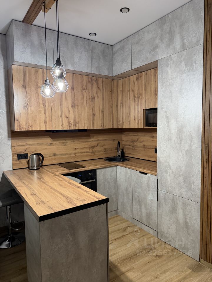 Красный проспект - 220 №8