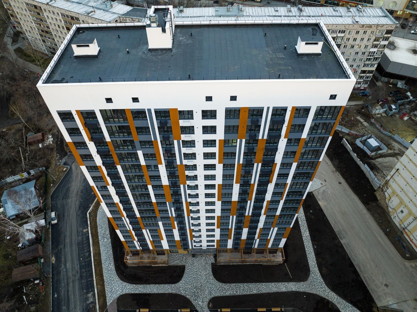 Первый на Есенина, Промышленная улица, 7 стр