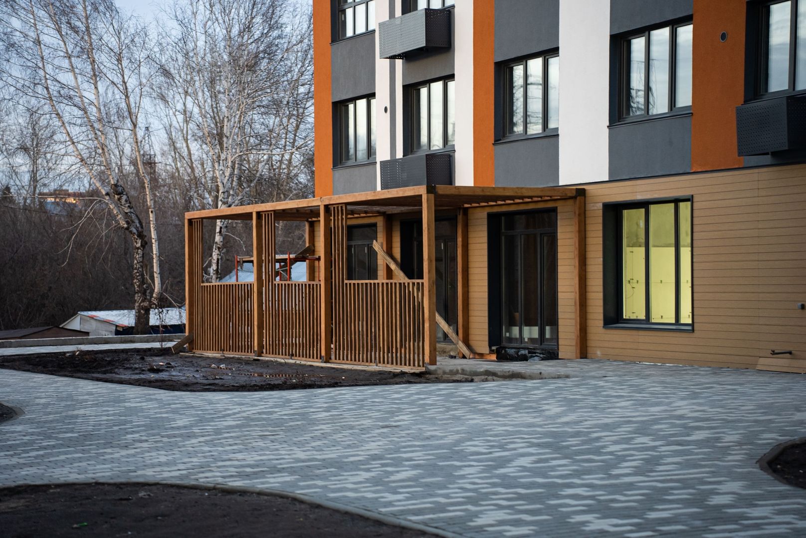 Первый на Есенина №9